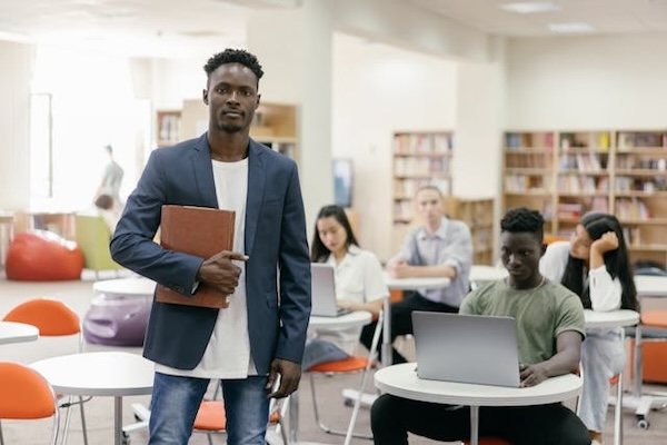 Transforming Classrooms: The Role of Custom Software in Modern Education
